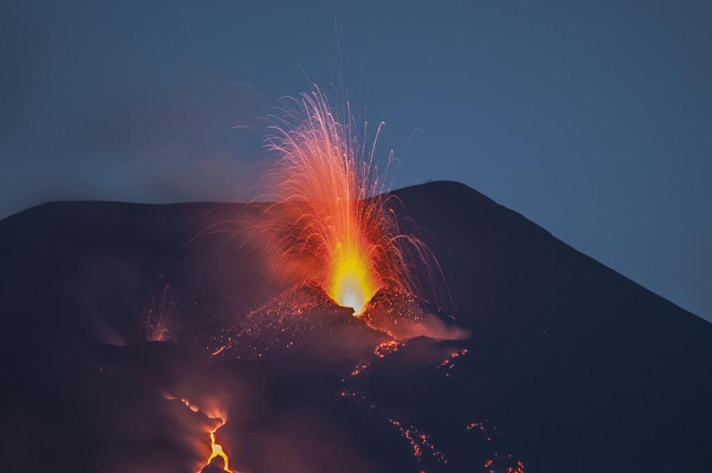 Fiore Dell'Etna Apartment ซานตา เวเนรินา ภายนอก รูปภาพ