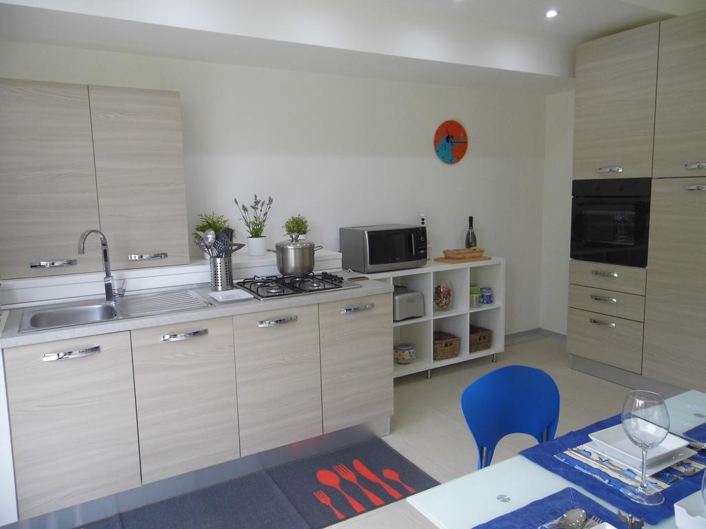 Fiore Dell'Etna Apartment ซานตา เวเนรินา ภายนอก รูปภาพ